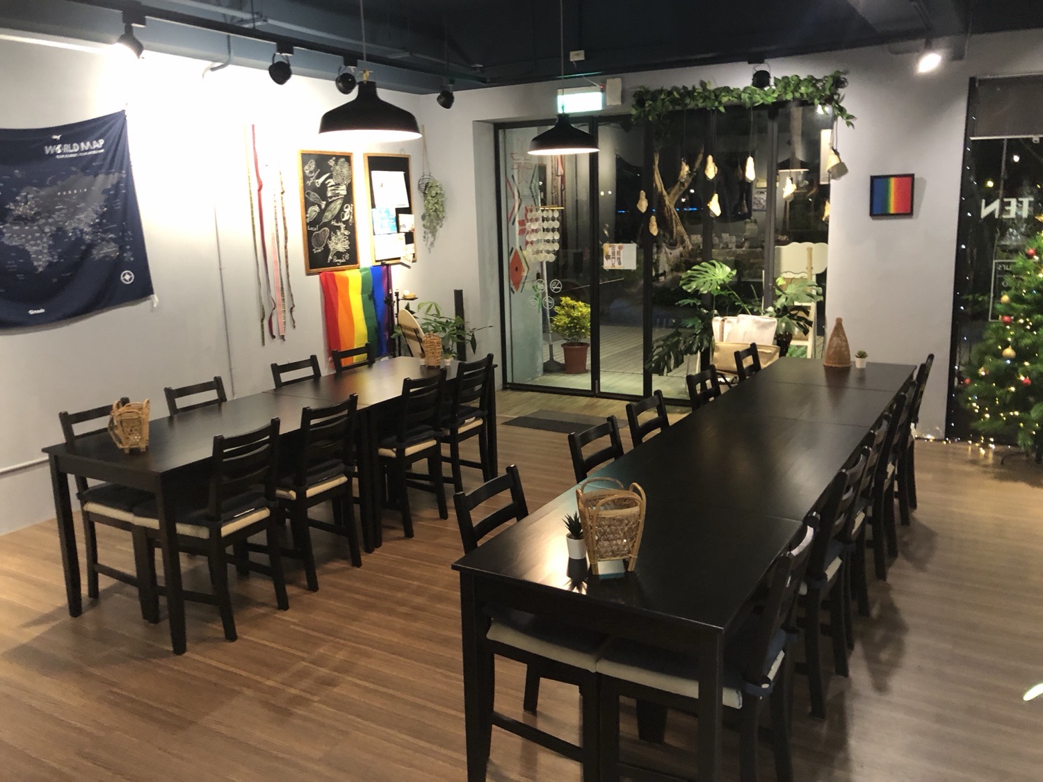 One Ten 店內空間